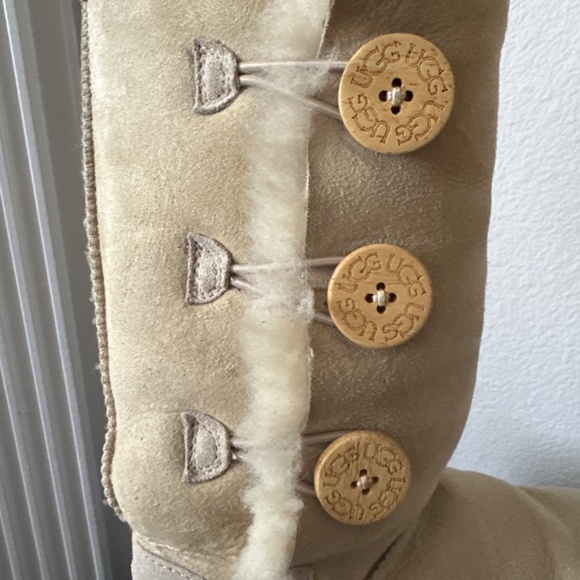 UGG boots - Picture 6 of 12